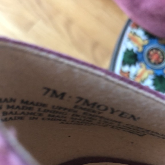 IMNYC Isaac Mizrahi mauve chunky almond toe pump - Picture 6 of 6